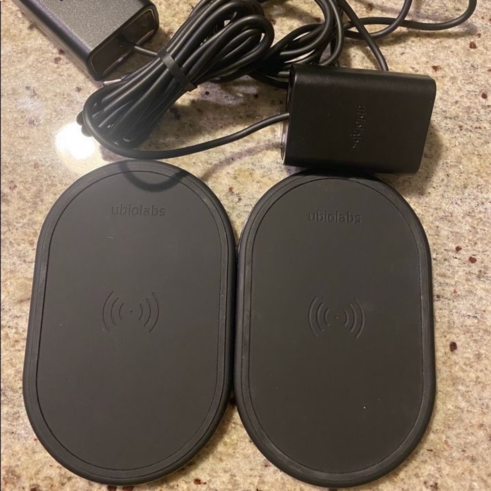 Ubio Labs 10W Qi Wireless pad, 9VDC Wall Adaptor 2 Pack